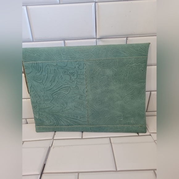 Velez Artisan Since 1986 Made In Colombia Embossed Tooled Leather Pouch Tablet S - Picture 5 of 8